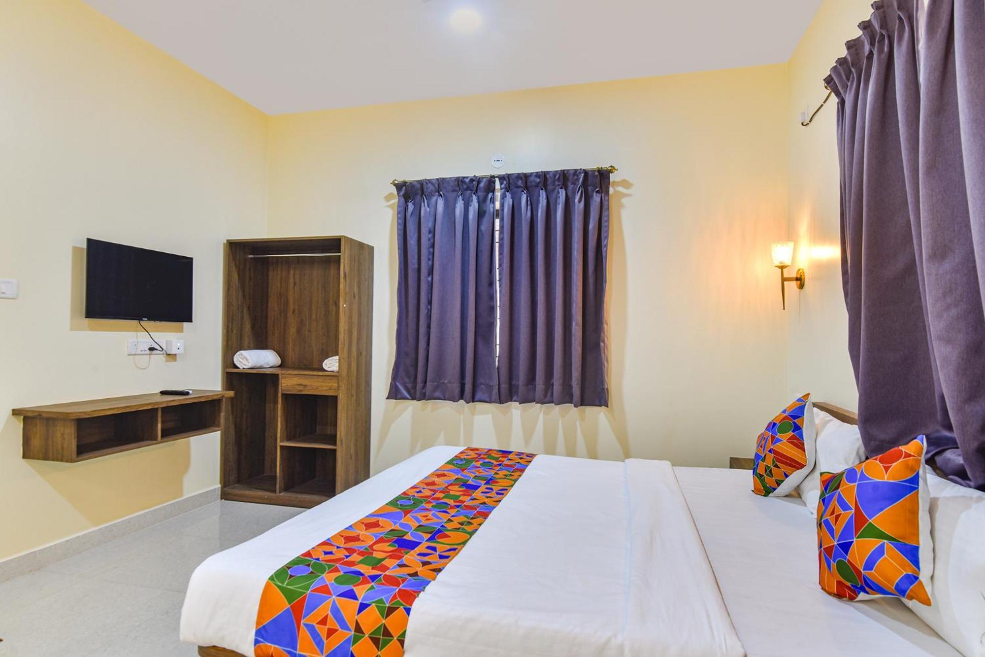 Fabhotel Baga Tulip - 500M From Baga Beach Ngoại thất bức ảnh