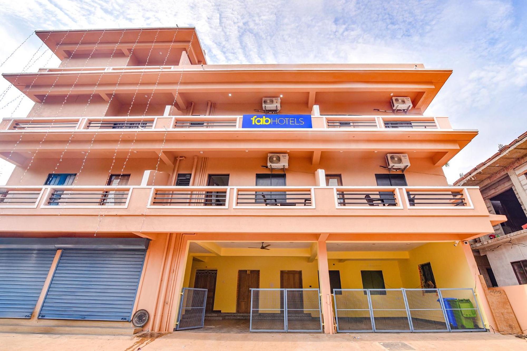 Fabhotel Baga Tulip - 500M From Baga Beach Ngoại thất bức ảnh