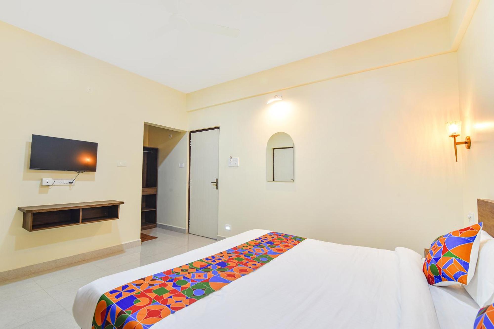 Fabhotel Baga Tulip - 500M From Baga Beach Ngoại thất bức ảnh