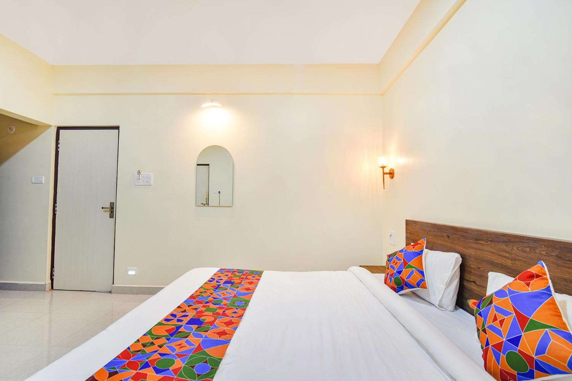 Fabhotel Baga Tulip - 500M From Baga Beach Ngoại thất bức ảnh